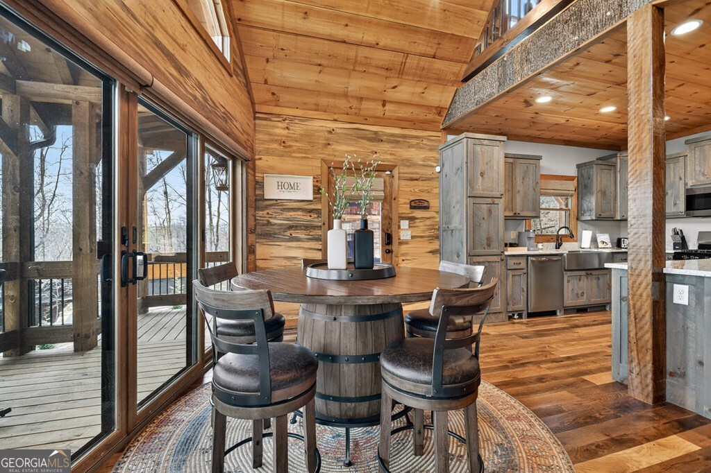 1601 Shady Falls Road