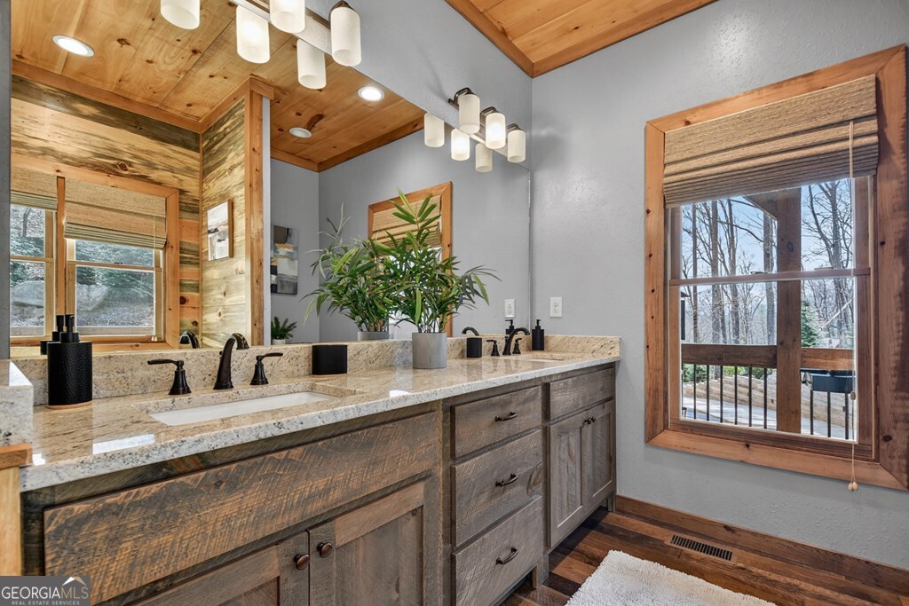 1601 Shady Falls Road