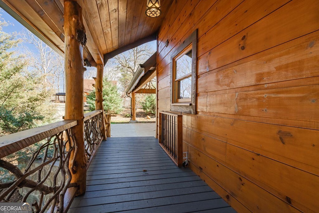 560 Endless View Road