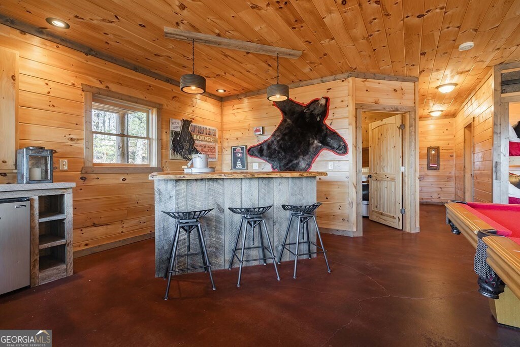 560 Endless View Road