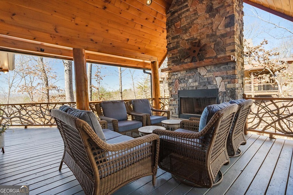 560 Endless View Road