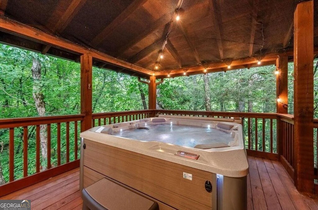 390 Twin Creeks