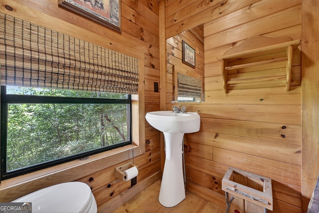277 Hickory Nut Trail