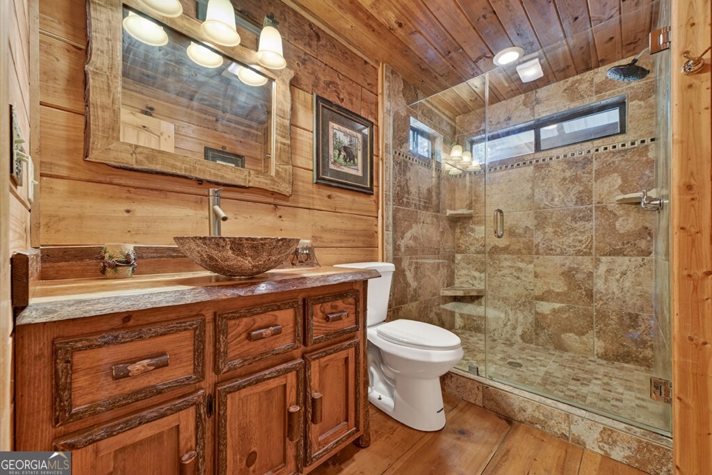 277 Hickory Nut Trail