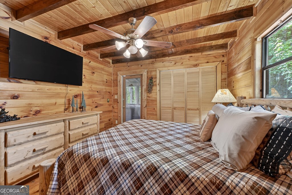 277 Hickory Nut Trail