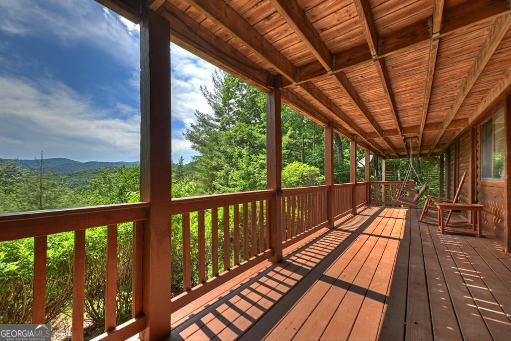 277 Hickory Nut Trail