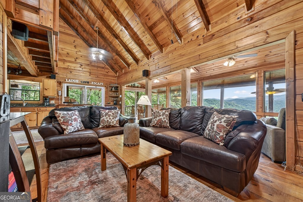 277 Hickory Nut Trail