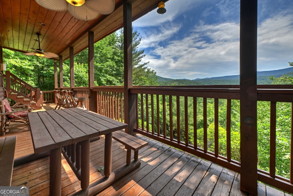 277 Hickory Nut Trail