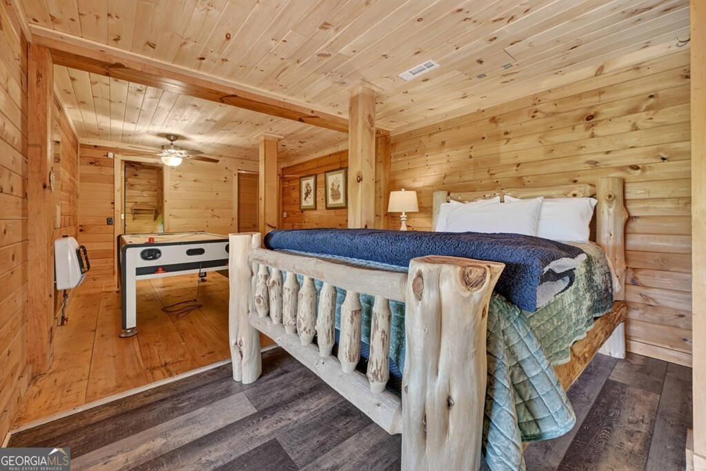 277 Hickory Nut Trail