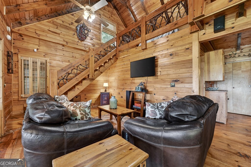 277 Hickory Nut Trail