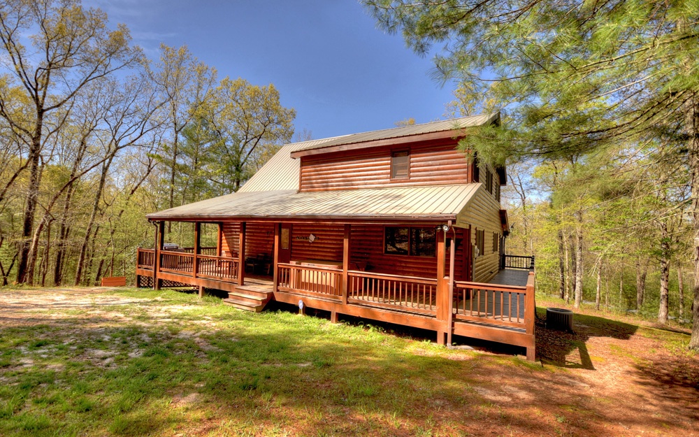 245 Hillbilly Holler