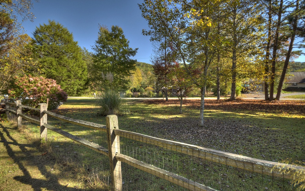 222 Mountain Rivers Road