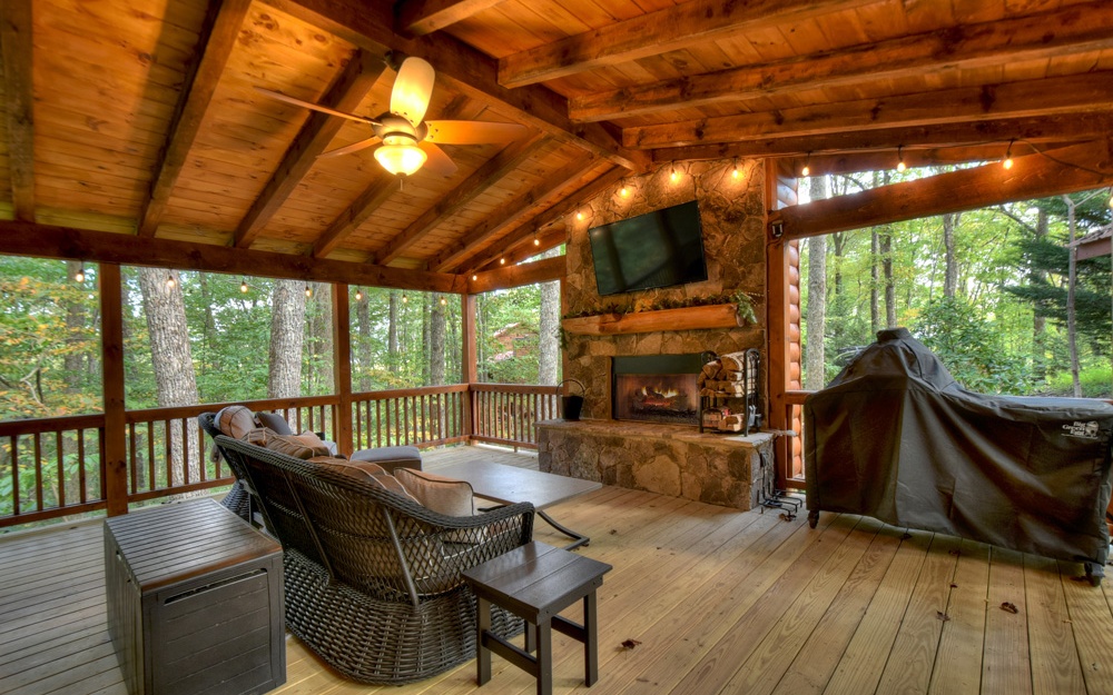 107 Broken Arrow Path