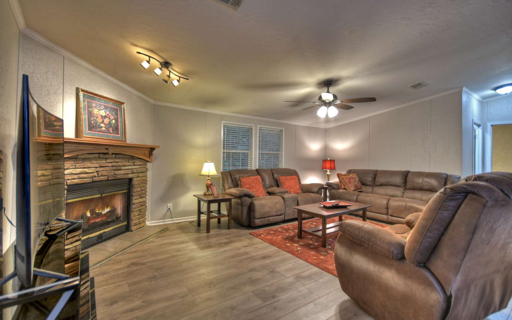 132 Rolling Oaks Road