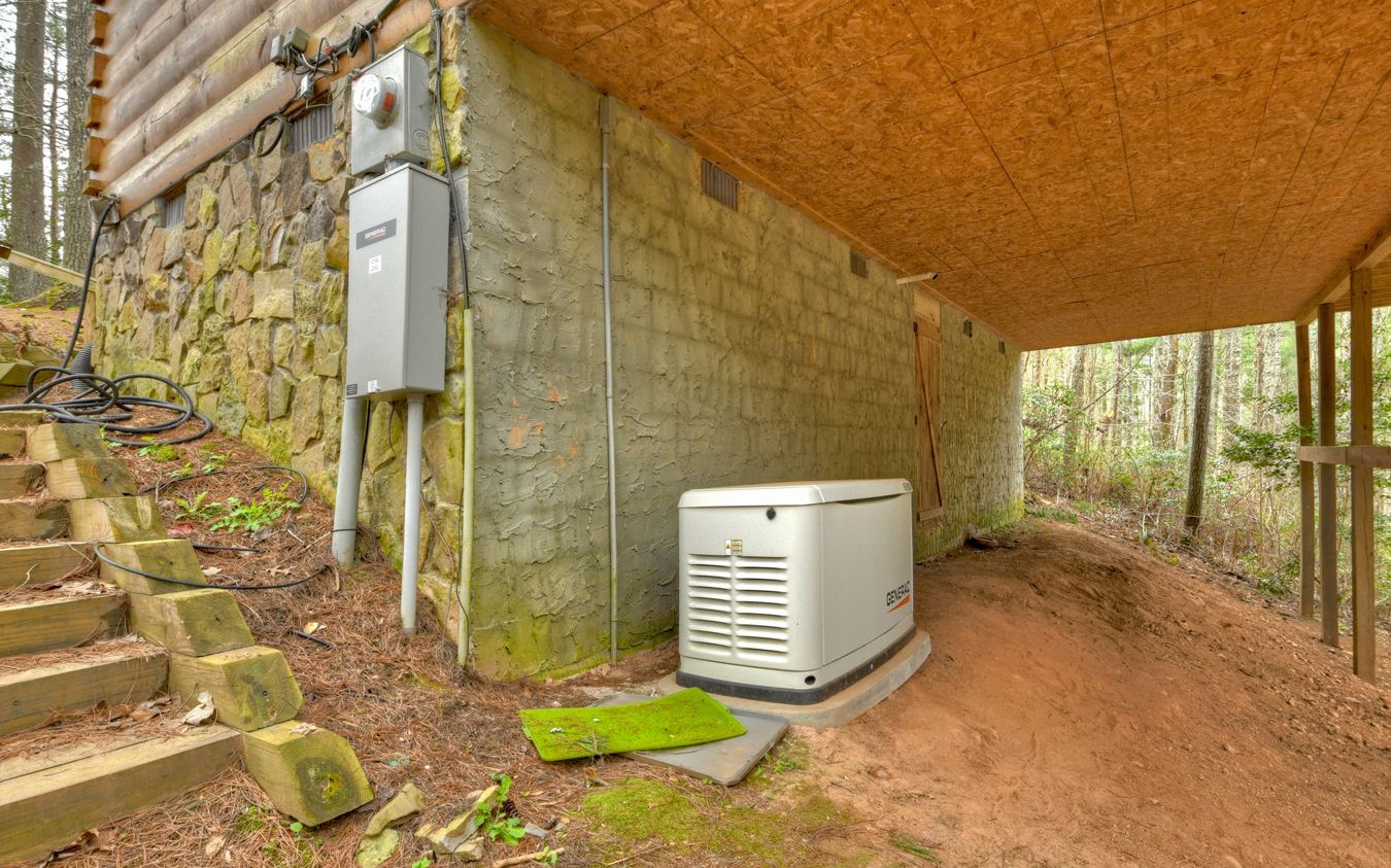 60 Hidden Ridge Court