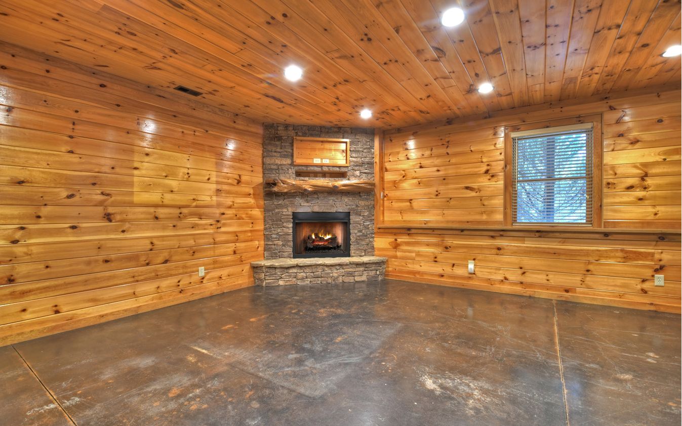 882 Stuart Mountain Road