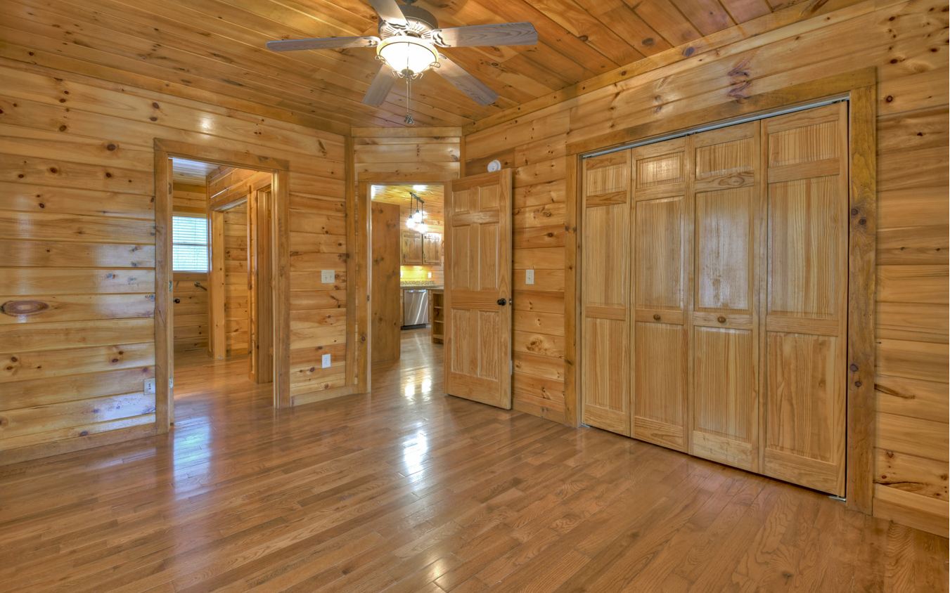 882 Stuart Mountain Road