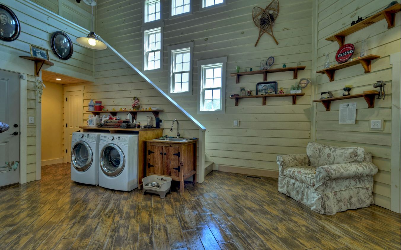 611 Snake Nation Road