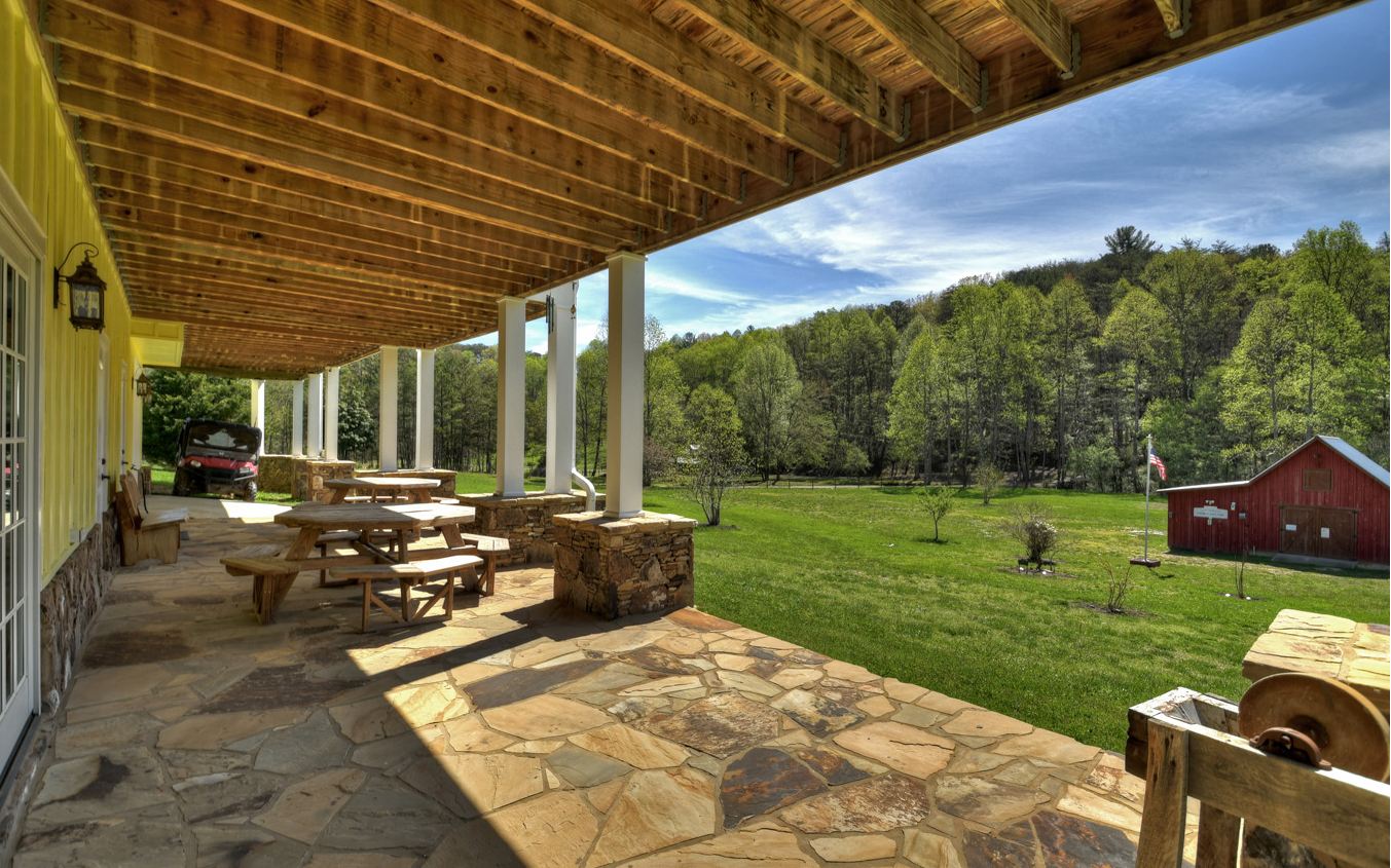 611 Snake Nation Road