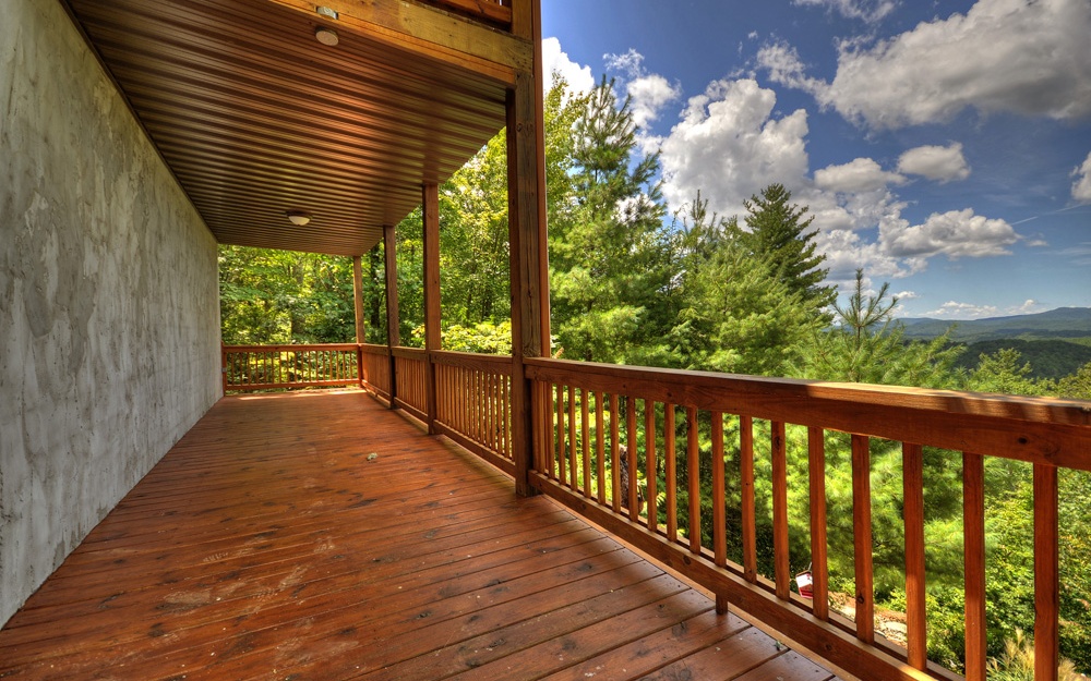 1817 Hidden Lake Drive