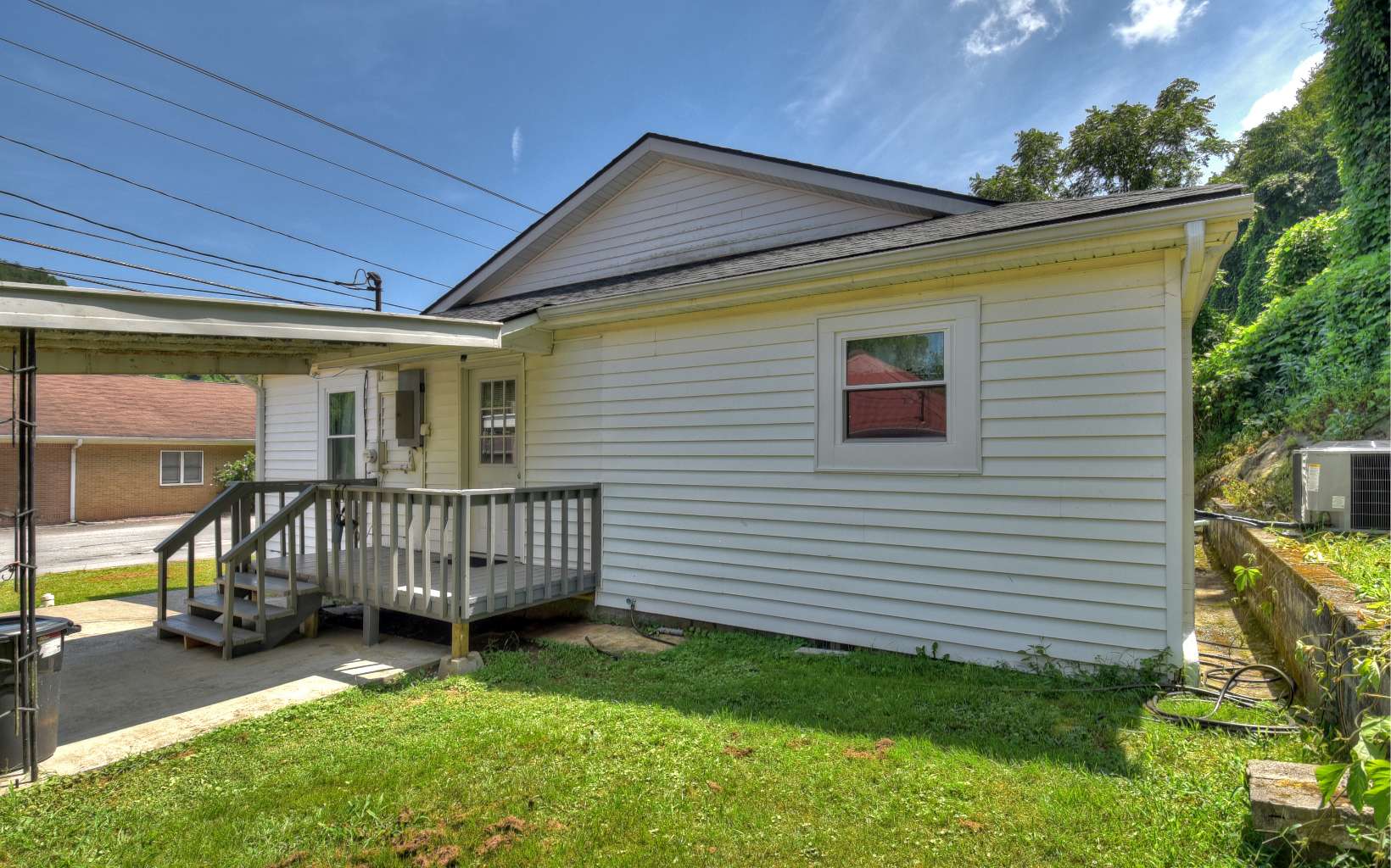 207 W Tennessee Avenue