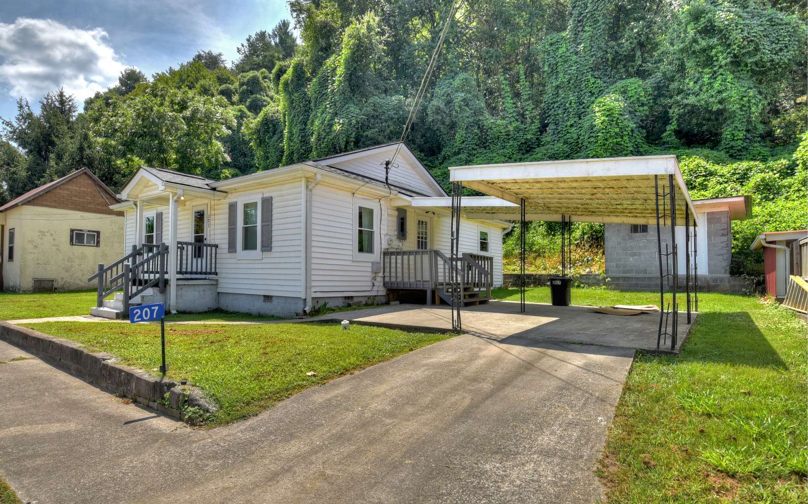 207 W Tennessee Avenue