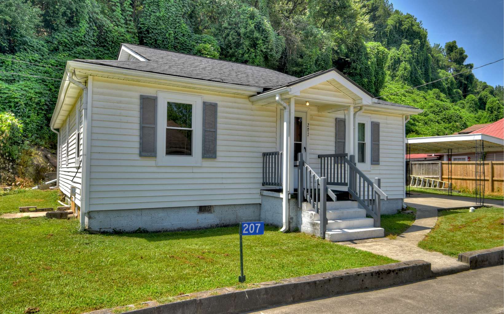 207 W Tennessee Avenue