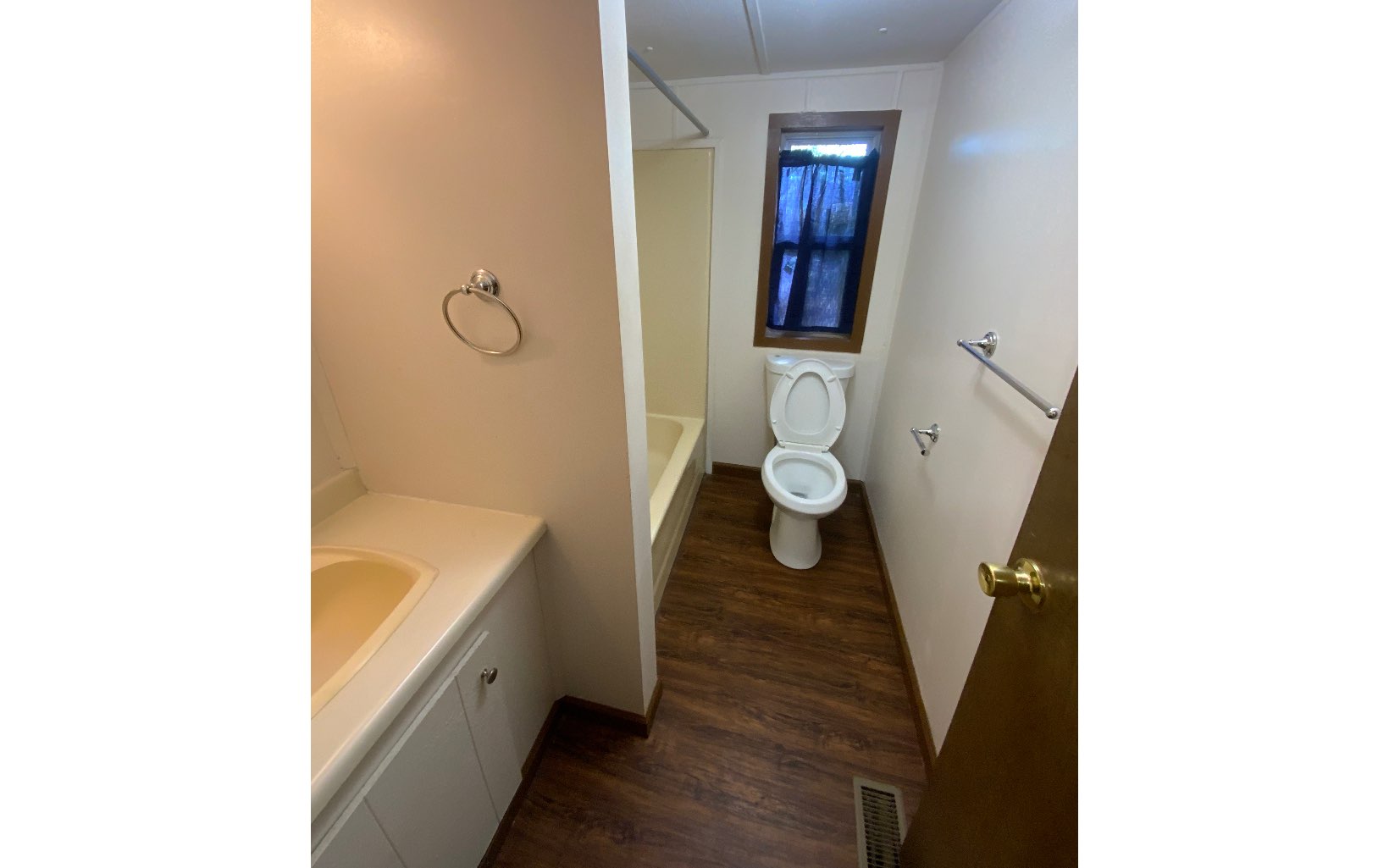 126 Triple R Garage Drive