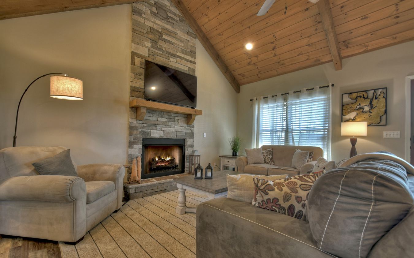 982 Crossroads Church Road