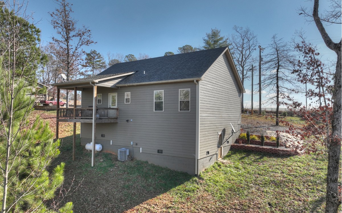 982 Crossroads Church Road