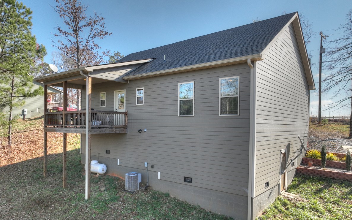 982 Crossroads Church Road