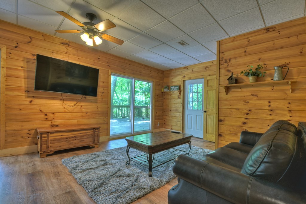 92 Hidden Pines Trail