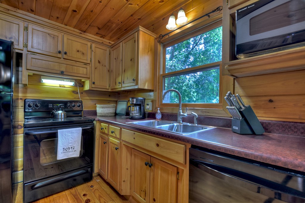 92 Hidden Pines Trail