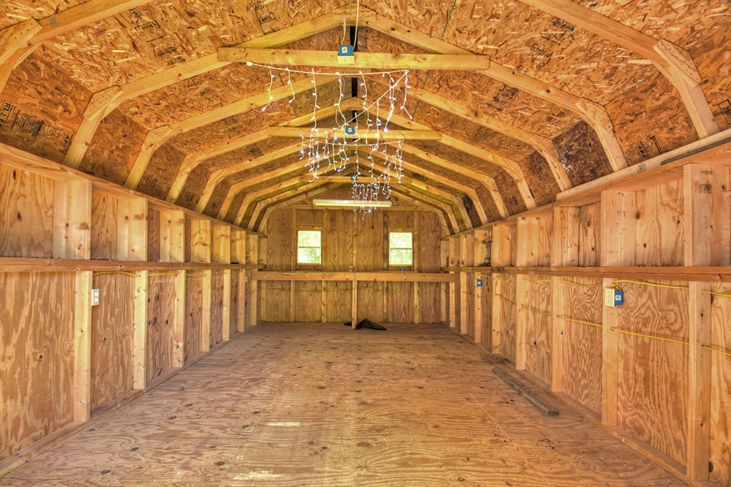 3777 N Meadow Circle