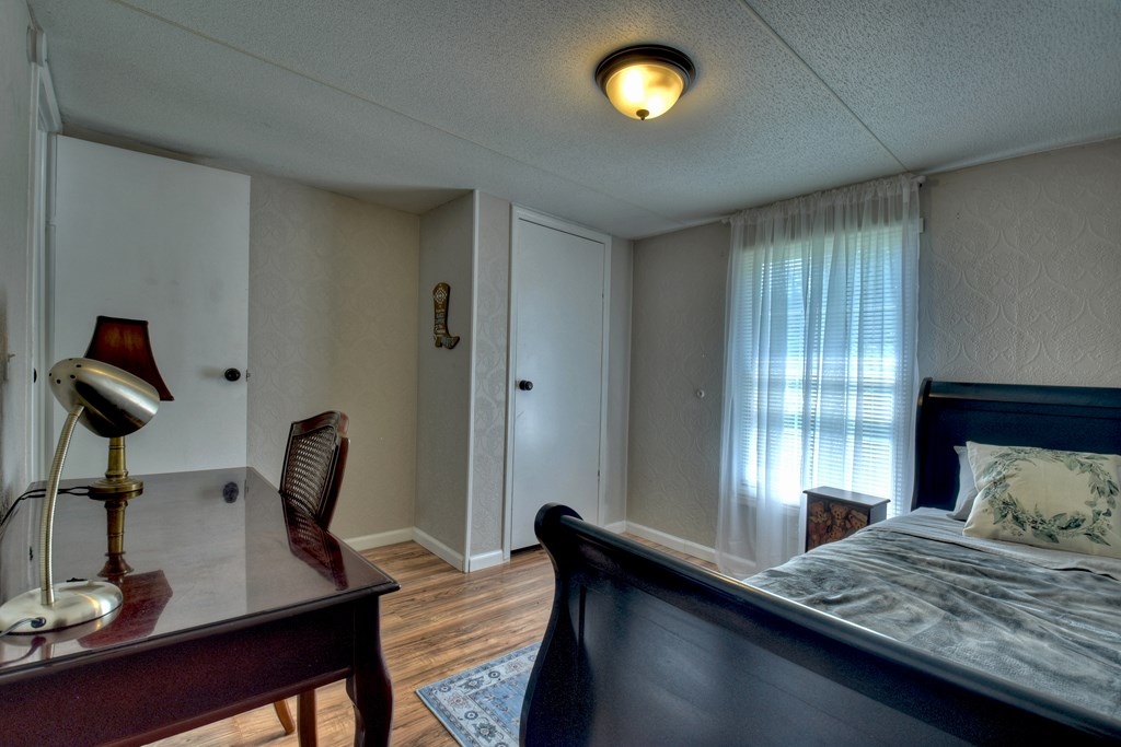 3777 N Meadow Circle