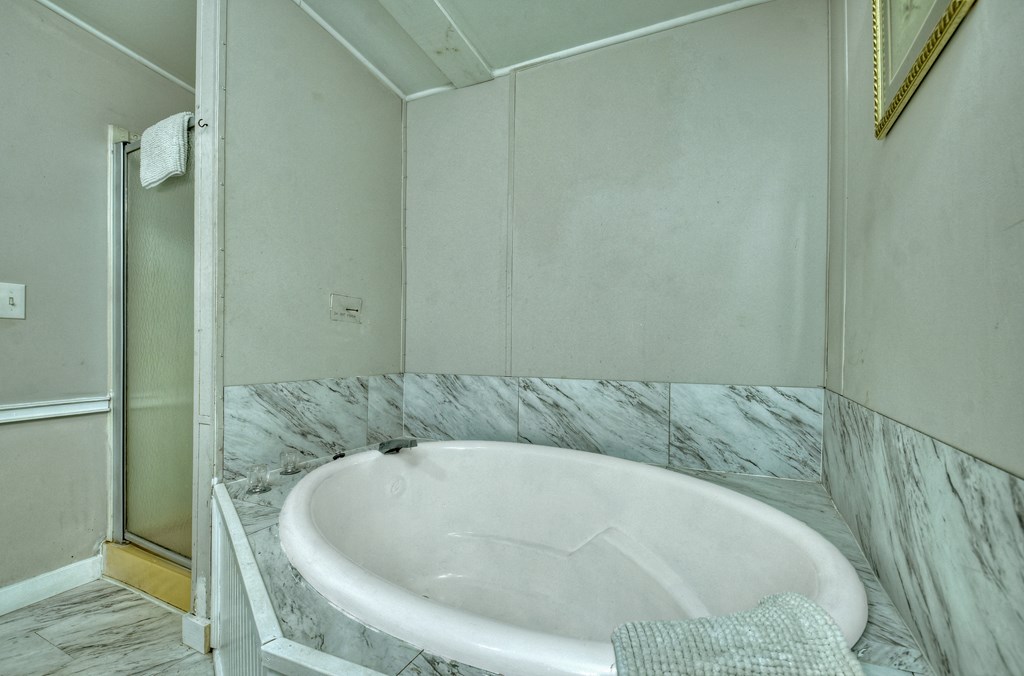 3777 N Meadow Circle