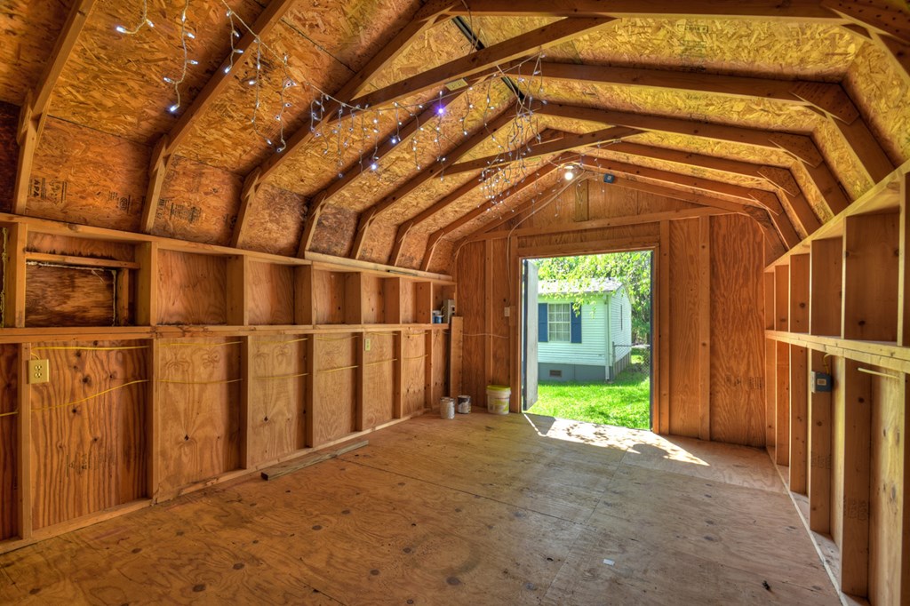 3777 N Meadow Circle