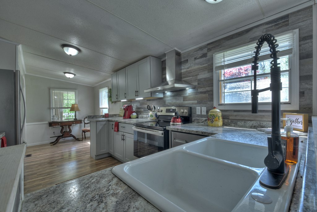 3777 N Meadow Circle