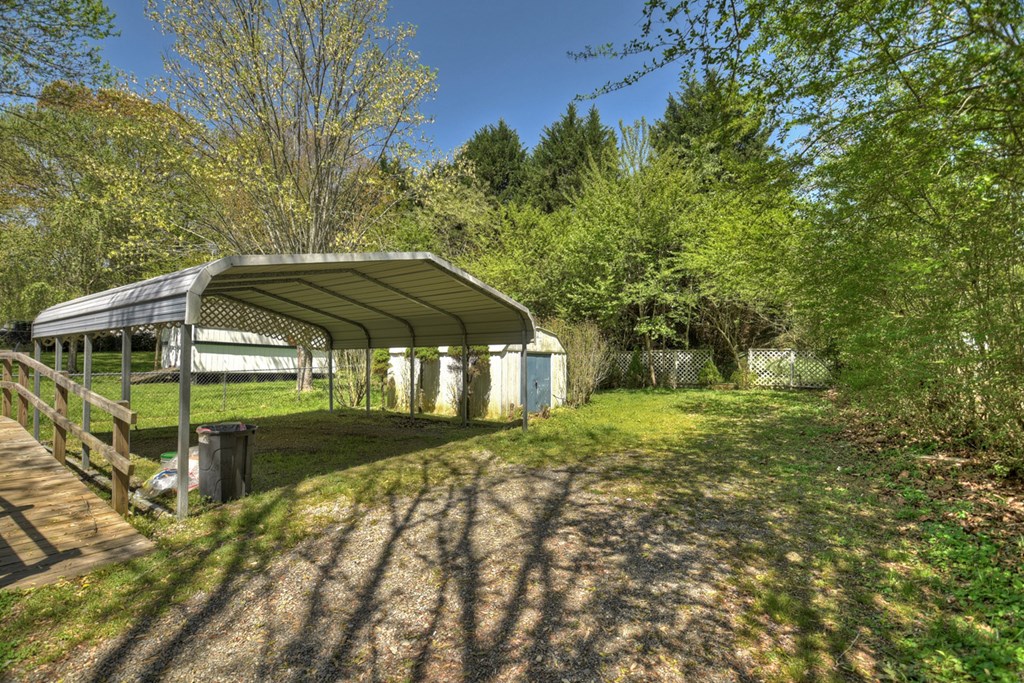 3777 N Meadow Circle