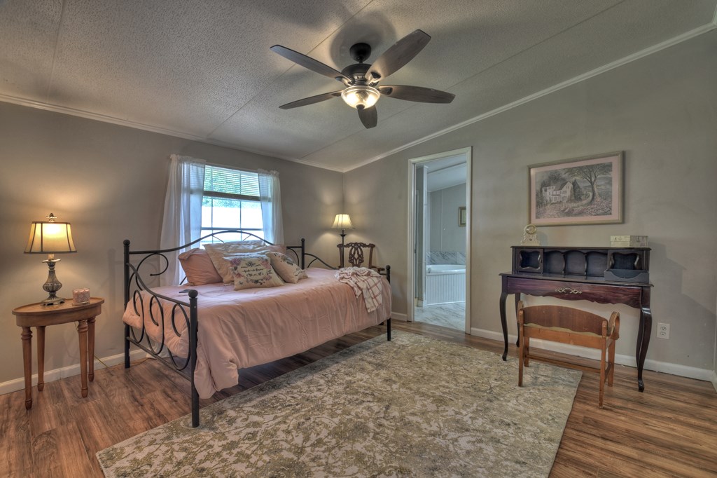 3777 N Meadow Circle