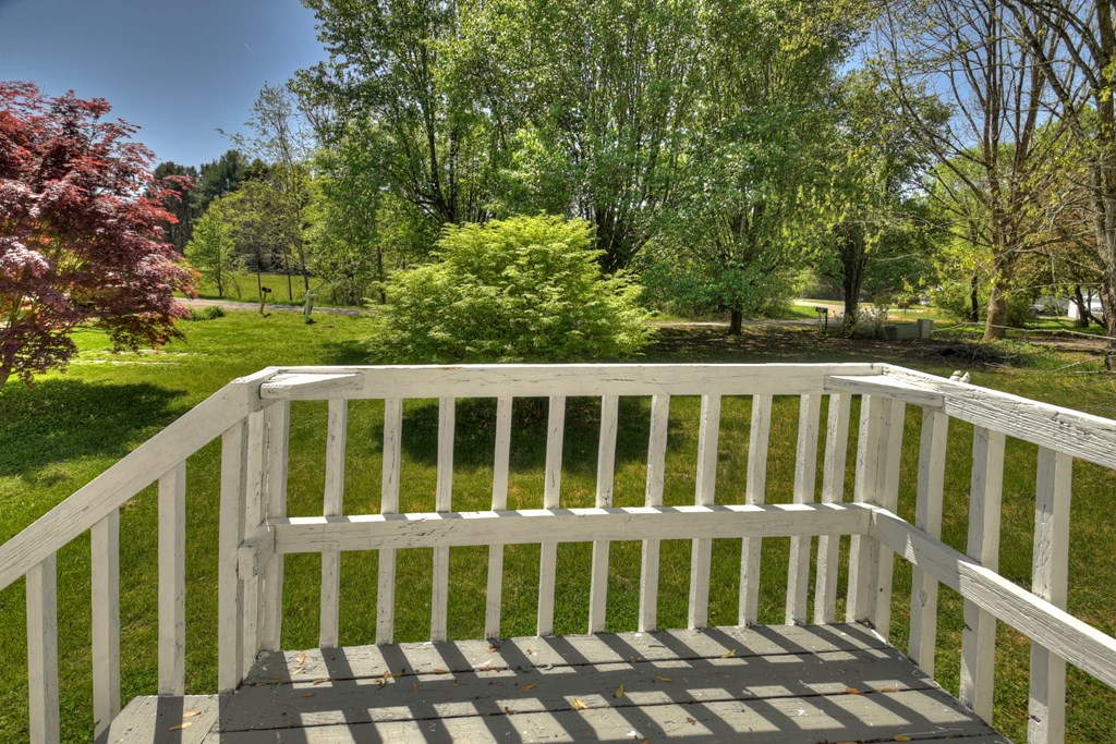 3777 N Meadow Circle