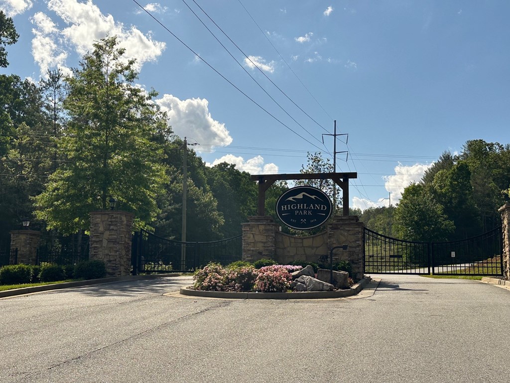 LT 83 Highpoint Trail