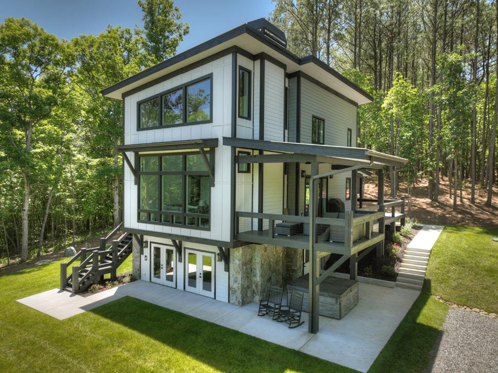 1806 Grassy Creek Road