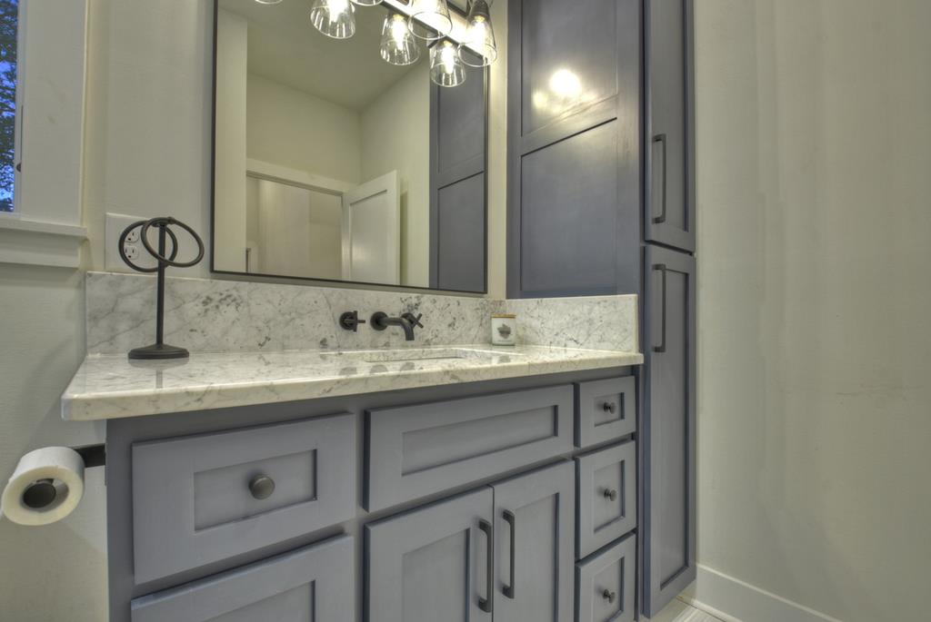 1806 Grassy Creek Road