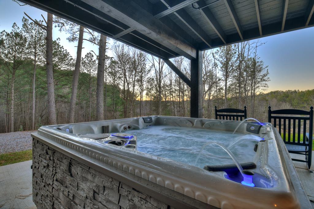 1806 Grassy Creek Road