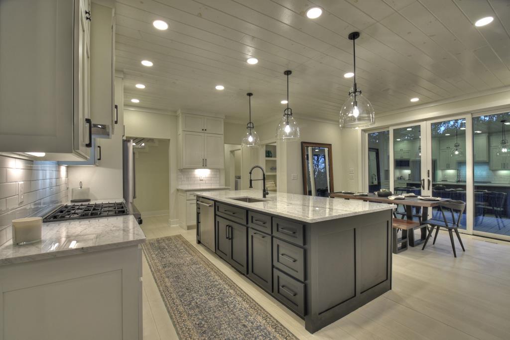 1806 Grassy Creek Road