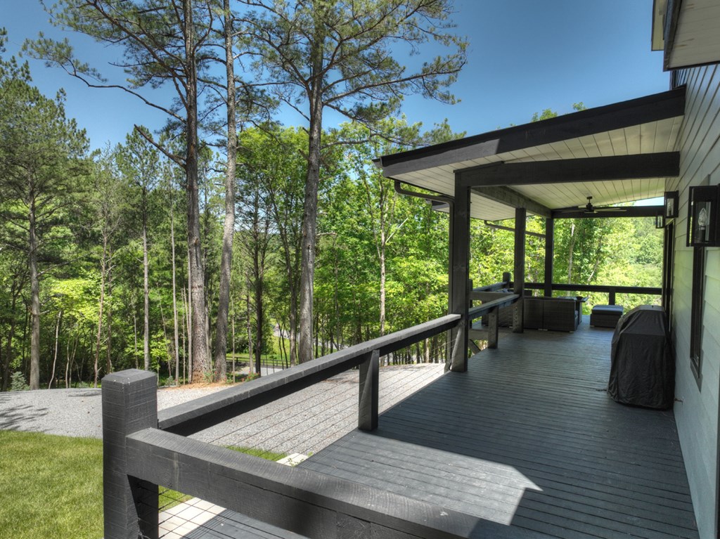 1806 Grassy Creek Road