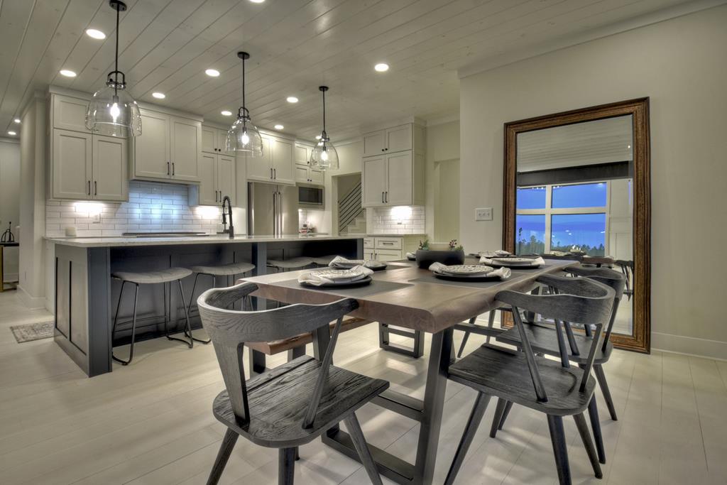 1806 Grassy Creek Road