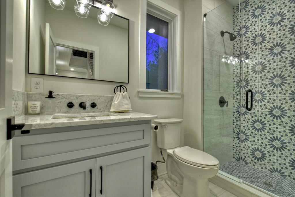 1806 Grassy Creek Road