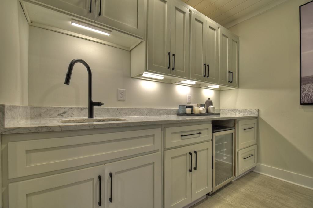 1806 Grassy Creek Road